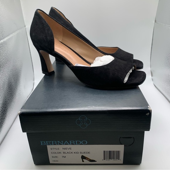 Bernardo Shoes - NWB Bernardo Nieve Women's Suede Peep Toe Pumps size 7M black 654